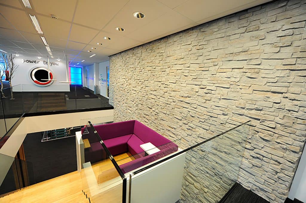 Decoración establecimiento Comercial con Paneles de Piedra — stone-effect panels by PanelPiedra®