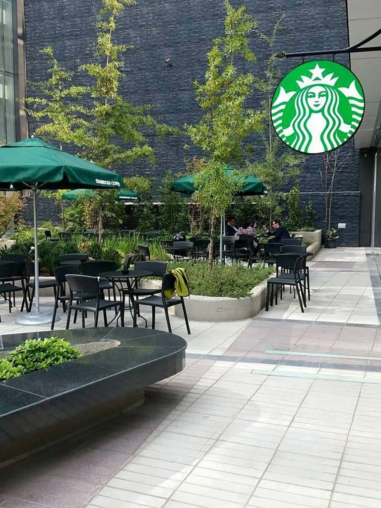 Centro Comercial Con Paneles de Piedra — stone-effect panels by PanelPiedra®