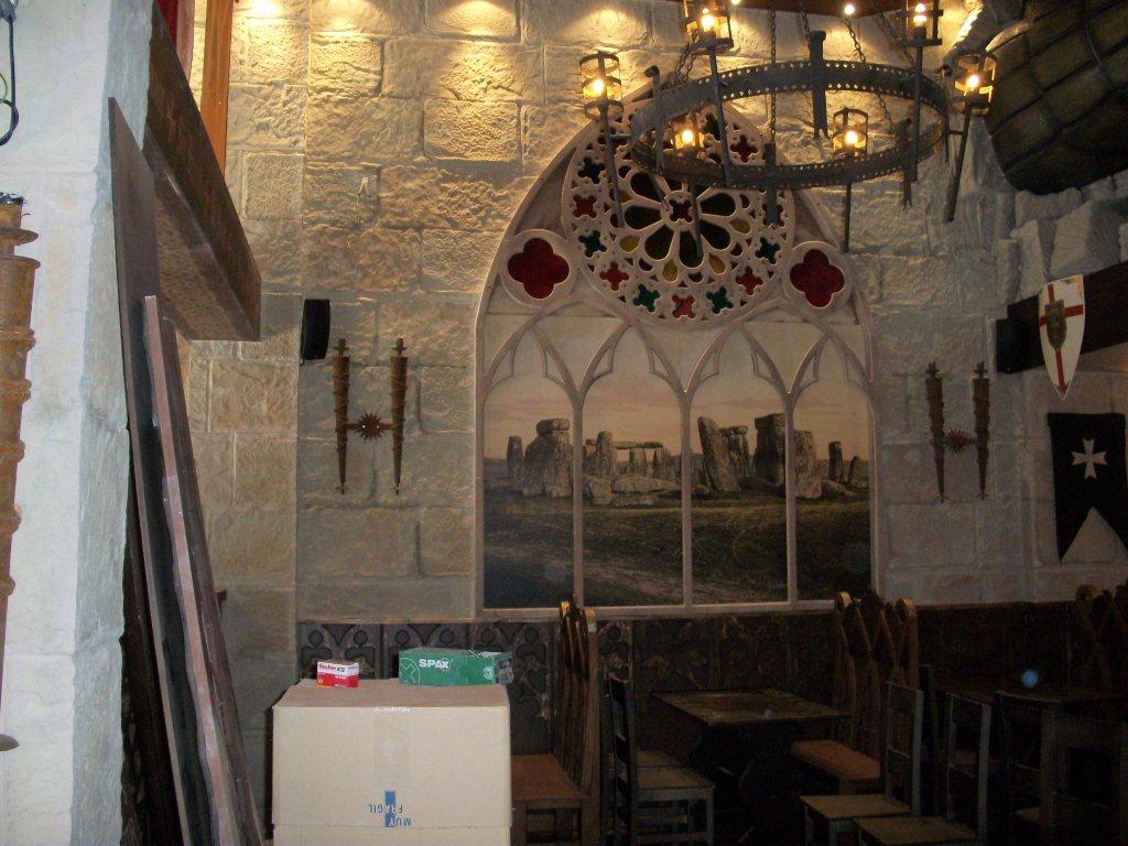 Paneles decorativos en un restaurante Medieval
