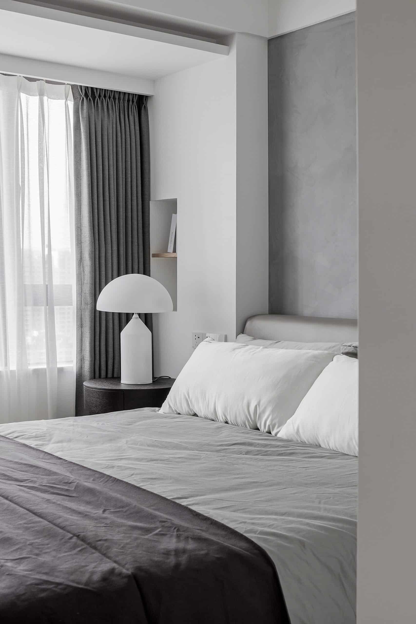 habitación en gris y blanco