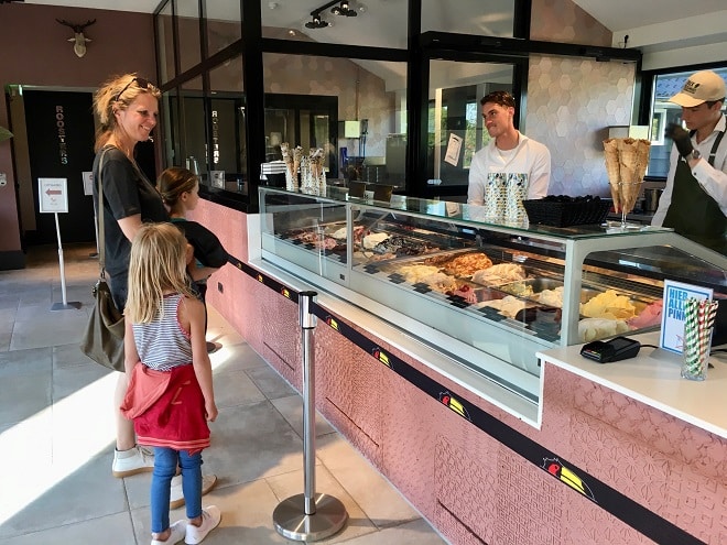 Proyecto a medida para Tante Tokkie Restaurant — paneles decorativos PanelPiedra®