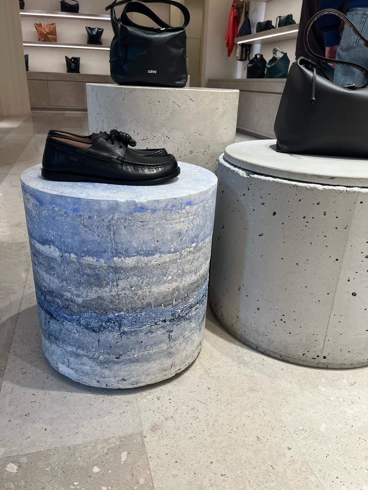 LOEWE Mostrador Tiendas &mdash; imagen 2 del proyecto
