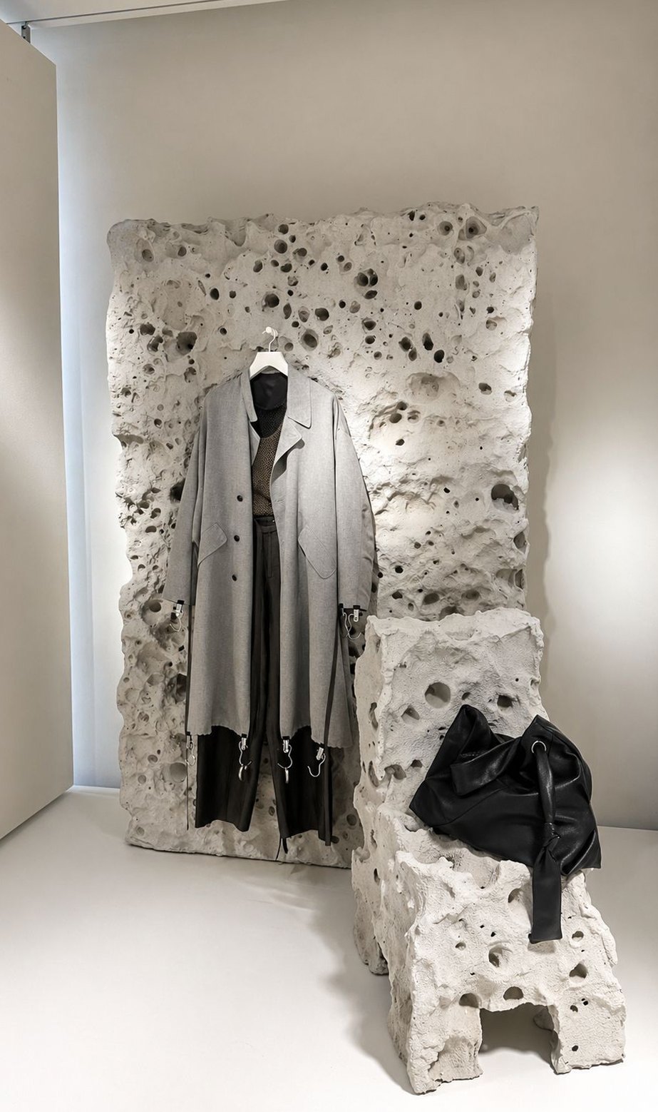 ZARA Escaparates Roca Lunar &mdash; imagen 3 del proyecto