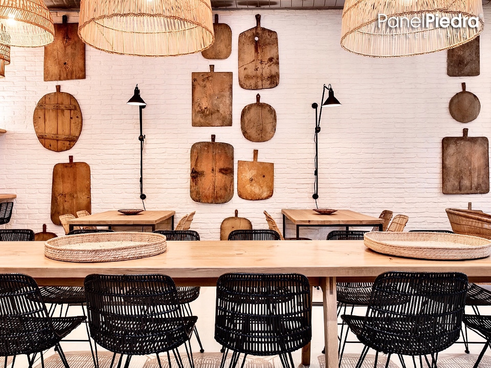 Paredes de Ladrillo rústico blanco en un restaurante