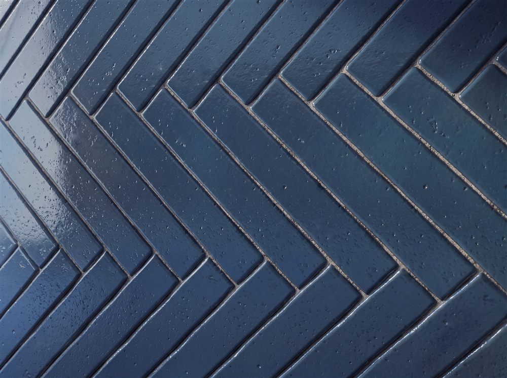 Detalle del azulejo Ceramic Line 30x5