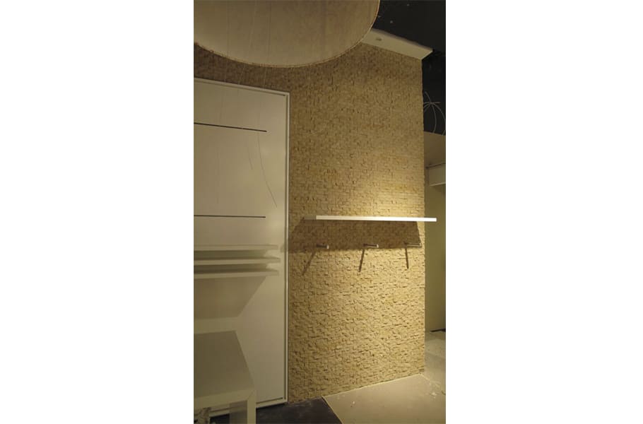 PANELES DE POLIURETANO. REVESTIMIENTO DE PARED IMITACIÓN A PIEDRA.